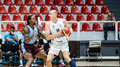 Latviešu basketbolistiem mainīgi panākumi leģionāru maizē Latviešu basketbolistiem mainīgi panākumi leģionāru maizē