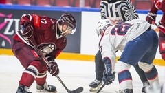 Latvijas hokeja izlase izcīna uzvaru pārbaudes spēlē Latvijas hokeja izlase izcīna uzvaru pārbaudes spēlē