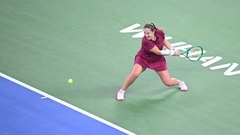 Ostapenko Uhaņā izcīna trešo uzvaru pēc kārtas Ostapenko Uhaņā izcīna trešo uzvaru pēc kārtas