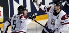 Latvijas hokejisti svarīgā PČ mačā pārspēj Franciju
