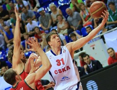 Slavenais Krievijas basketbolists Hrjapa liek punktu karjerai izlasē