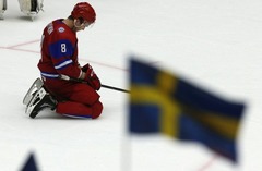 PČ hokejā U-20: Zviedri finālā, krieviem spēle par bronzu