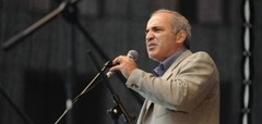 Mediji: Kasparovam piešķirta Horvātijas pilsonība