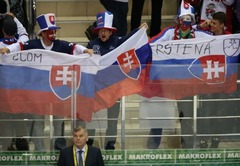 Vujteks turpinās vadīt Slovākijas izlasi