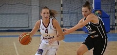 Latvijas U-18 basketbolistes mazrezultatīvā cīņā atzīst Igaunijas pārākumu