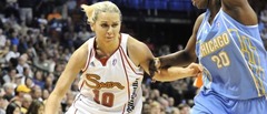 Jēkabsonei-Žogotai pieticīgs sniegums WNBA mačā