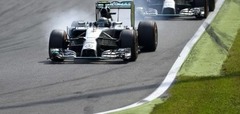 Mercedes piloti ātrākie Krievijas GP pirmajos divos treniņbraucienos