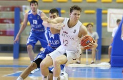 U-20 basketbolisti Eiropas čempionāta otrajā mačā piekāpjas Serbijai