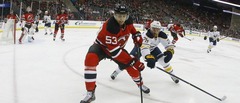 Girgensona 200. spēlē NHL «Sabres» pieveic «Devils»