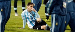 Argentīnas prezidents lūdz Mesi nepamest futbola valstsvienību