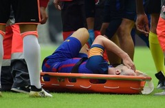 «Barcelona» kapteinis Injesta traumas dēļ nespēlēs 6-8 nedēļas