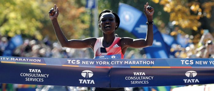 Kenijas skrējēja Keitani trešo gadu pēc kārtas uzvar Ņujorkas maratonā