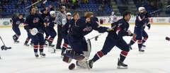 ASV U-18 hokejisti pasaules čempionāta finālā uzveic Somijas vienaudžus