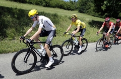 Frūms pārņem vadību «Tour de France» kopvērtējumā