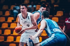 Latvijas U-18 basketbolisti sīvā EČ cīņā uzvar Bosniju un Hercegovinu