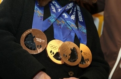 Diskvalificētie Krievijas sportisti nedomā atgriezt Soču olimpisko spēļu medaļas
