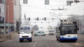 Sastrēgumu dēļ sabiedriskais transports Rīgā kavējas līdz pusstundai