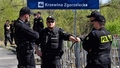 500 apmeklētāji, 300 policisti - galēji labējo rokkoncertā Vācijā izceļas vardarbība