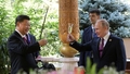 Putins Ķīnas prezidentam uzdāvina saldējumu no Krievijas