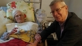 Džemmu Skulmi, atgriežoties mājās no slimnīcas, apraudzījis eksprezidents Valdis Zatlers