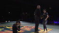 Video: Drausmīgs skats -  bijusī UFC sportiste cīņas laikā salauž pretinieces roku