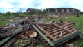 Pusgadu pēc nelaimes, tornado nopostīto "Krastiņu" māju saimnieks izrāda savu saimniecību