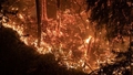 Kalifornijas ugunsdzēsēji publisko apokaliptiskus skatus, dodoties cauri savvaļas ugunsgrēkiem