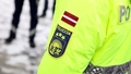 Policija Rīgā konstatē vairāk nekā 60 jauniešu pulcēšanos. Bariņā atrastas arī narkotikas