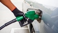 Pārdošanas triks vai rūpes par labklājību? Eksperts komentē degvielas cenu straujo kritumu Polijā