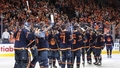 NHL Stenlija kauss: "Oilers" ar "sauso" uzvaru izlīdzina rezultātu sērijā