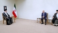 "Laikam neietilpa 15 metrus garais galds!" Interneta lietotāji iesmej par Putina un Irānas garīgā līdera tikšanos