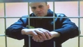 Navaļnijs ieslodzījumā Krievijā atrodas jau divus gadus. Sociālajos tīklos publiskota viņa pārdomu vēstule