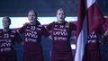 Latvijas dāmu florbola izlase cīņu par vietu pasaules čempionātā sāk ar graujošu uzvaru