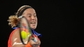 Ostapenko trīs setu cīņā pārvar Abū Dabī "WTA 500" turnīra pirmo kārtu