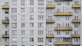 Ziņojums: Iedzīvotāji Latvijā maksā par neizdarīto ēku renovācijas jomā