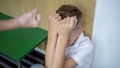 VIDEO ⟩ Konflikts Rēzeknes skolā: puisis klasesbiedram iesit ar pudeli un ievaino galvu