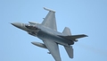 ASV aizsardzības ministrs: Šajā kara posmā F-16 iznīcinātāji Ukrainai nepalīdzēs