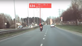 VIDEO ⟩ Neapdomīgs motociklists un ļoti steidzīgi mersedesi. Publicēti "spilgtākie" mirkļi no policijas reida