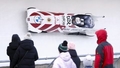 Cipuļa pilotētajai ekipāžai Pasaules kausa posmā Altenbergā piektā vieta divniekos. Kalenda diskvalificēts