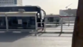 VIDEO ⟩ Izraēlā policija nošauj uzbrucēju, kurš autoostā ar nazi sadūris divus cilvēkus