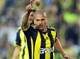 ''Galatasaray'' turpina neuzvarēt; Aleksam ''hat-trick'' ''Fenerbahce'' uzvarā