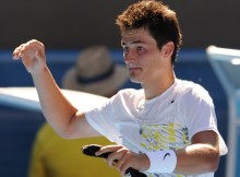 "Australian Open": Nadals un Federers uzvar trīs setos, Tomiks trillerī izslēdz Verdasko