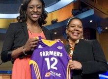 Tamanes klubs WNBA draftā izvēlas divas aizsardzes un Priedes kolēģi