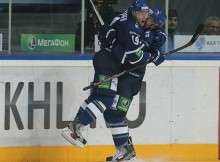 Jaunā KHL sezona atklāta ar Znaroka "Dynamo" uzvaru bullīšos