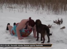Video: Karostā pulcējas ziemas peldētāji