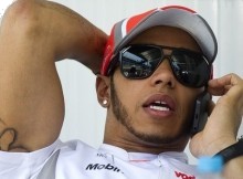 Hamiltons: ""Mercedes" komandā uzmanības centrā ir pilots"