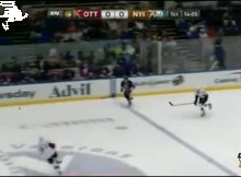 Video: Daugaviņš aizvada labu spēli pret "Islanders"