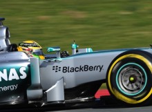 Ķīnas GP kvalifikācijā uzvar Luiss Hamiltons