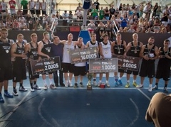 Kristaps Dārgais triumfē, „Ghetto Family” ielu basketbolistiem 2. vieta „Moscow Open"
