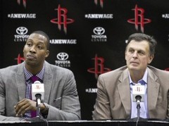 "Rockets" mēģinās iespēlēt Hovardu spēka uzbrucēja pozīcijā